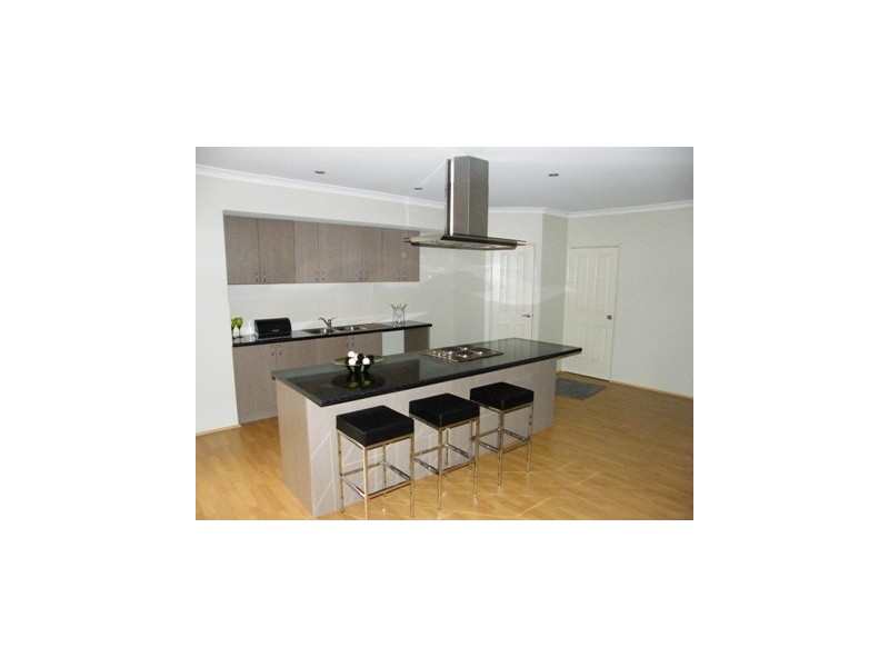 19 Kembla Circle, Madeley WA 6065