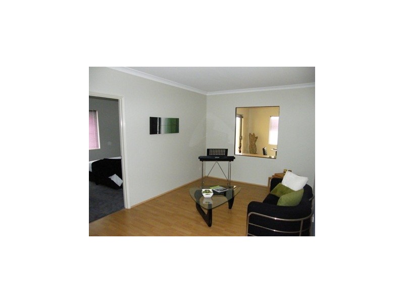 19 Kembla Circle, Madeley WA 6065