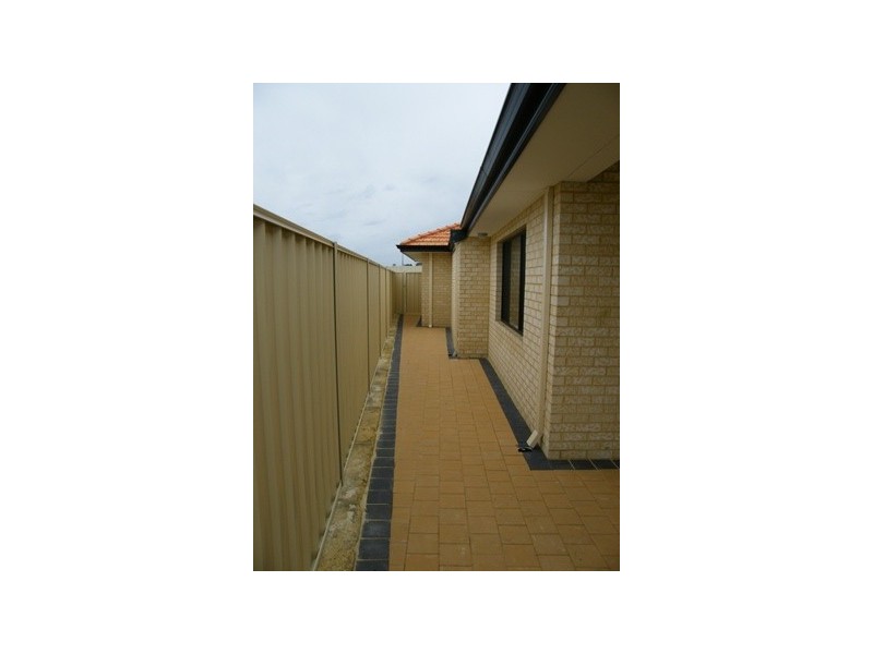 19 Kembla Circle, Madeley WA 6065