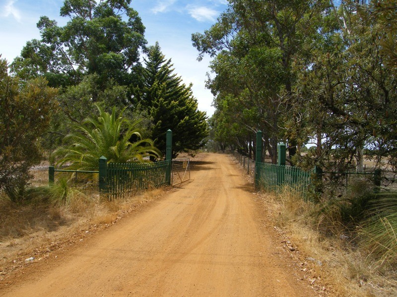 1312 Military Road, Gingin WA 6503