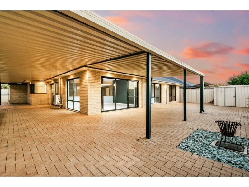 33 Hennessy Drive, Ashby WA 6065