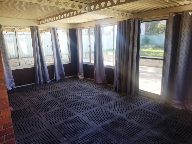 40 Civic Drive, Wanneroo WA 6065