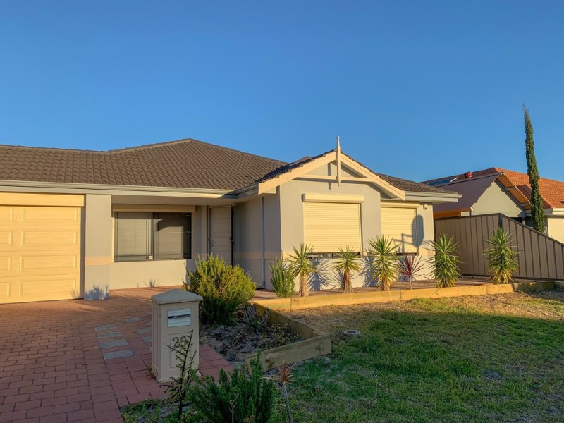 25 Vancouver Parade, Wanneroo WA 6065