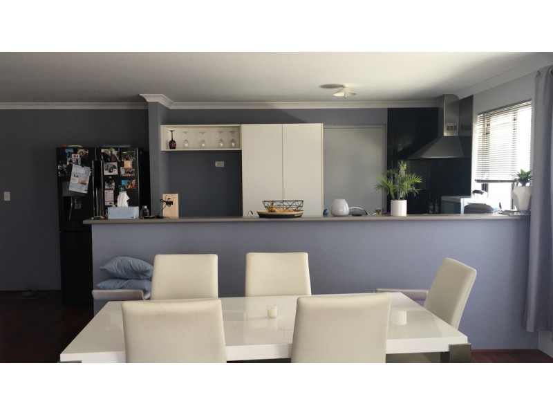 25 Vancouver Parade, Wanneroo WA 6065