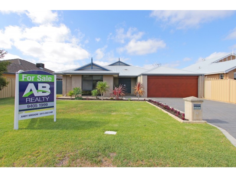 11 Kansas Lane, Hocking WA 6065