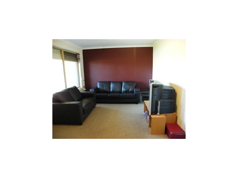 9 Retreat Green, Banksia Grove WA 6031