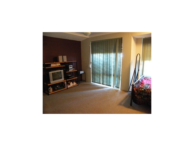 9 Retreat Green, Banksia Grove WA 6031