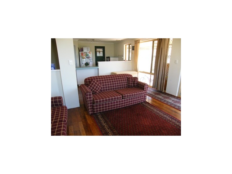 9 Retreat Green, Banksia Grove WA 6031