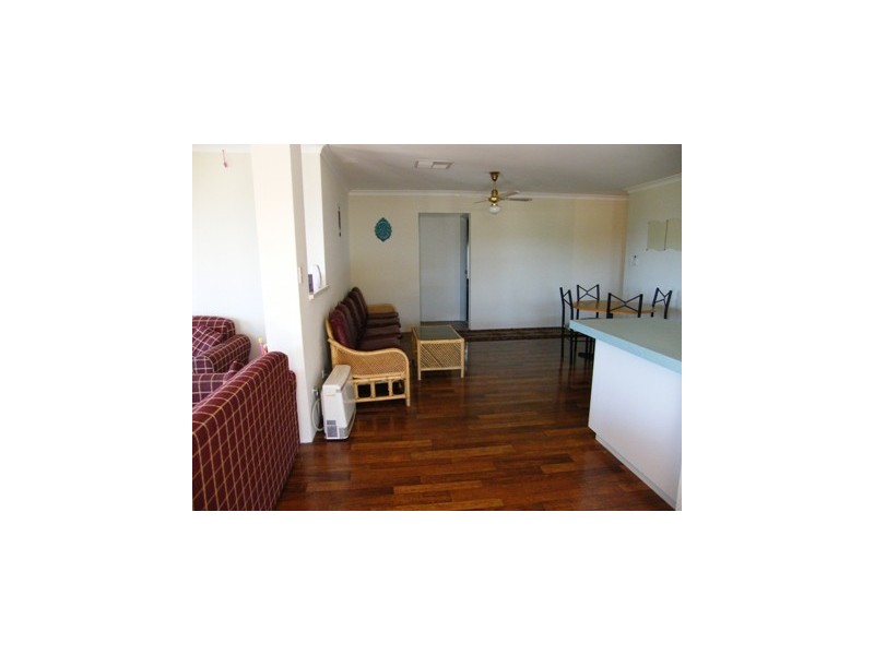 9 Retreat Green, Banksia Grove WA 6031