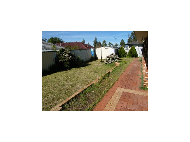 9 Retreat Green, Banksia Grove WA 6031