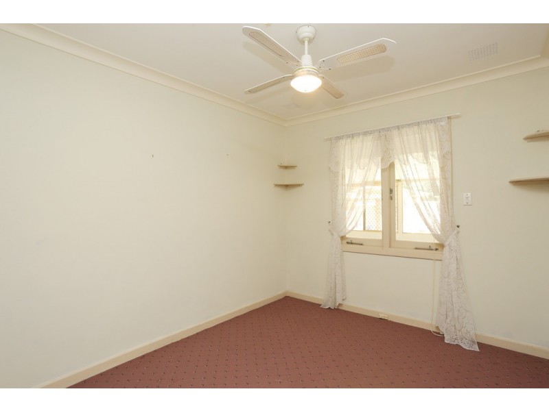 94 Casserley Avenue, Girrawheen WA 6064