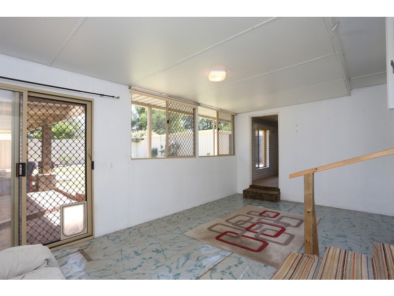 94 Casserley Avenue, Girrawheen WA 6064