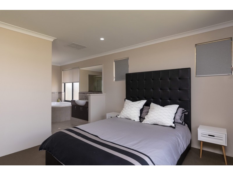 30 Basico Avenue, Sinagra WA 6065