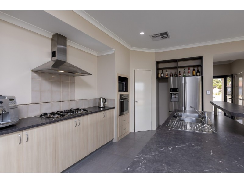 30 Basico Avenue, Sinagra WA 6065