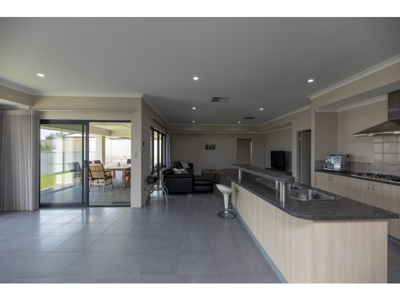 30 Basico Avenue, Sinagra WA 6065