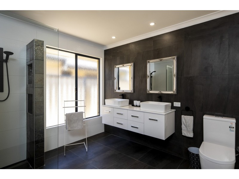 14 Colby Court, Tapping WA 6065