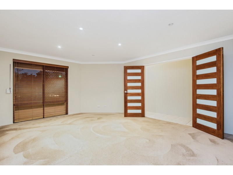 1 Repens Way, Banksia Grove WA 6031