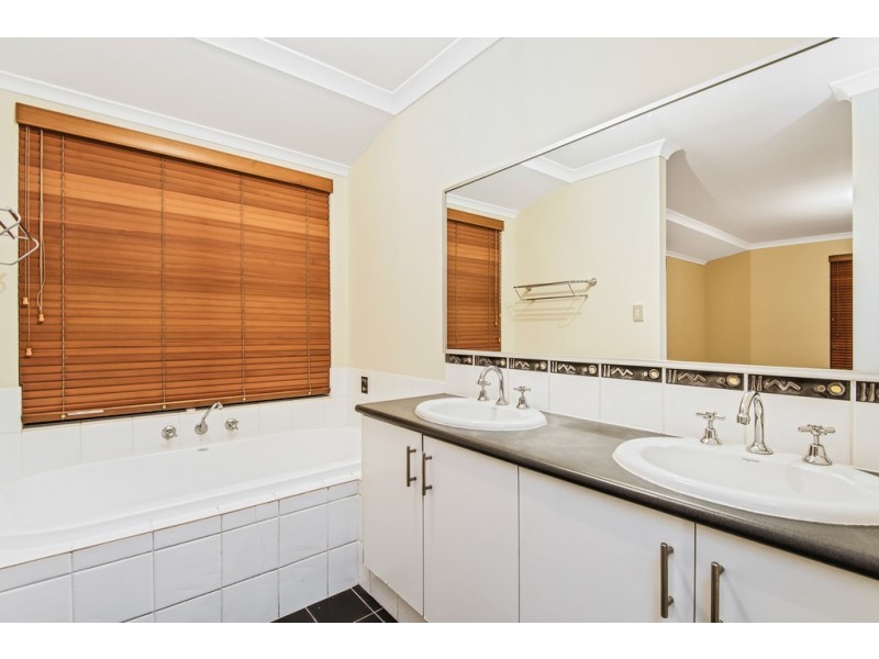 1 Repens Way, Banksia Grove WA 6031