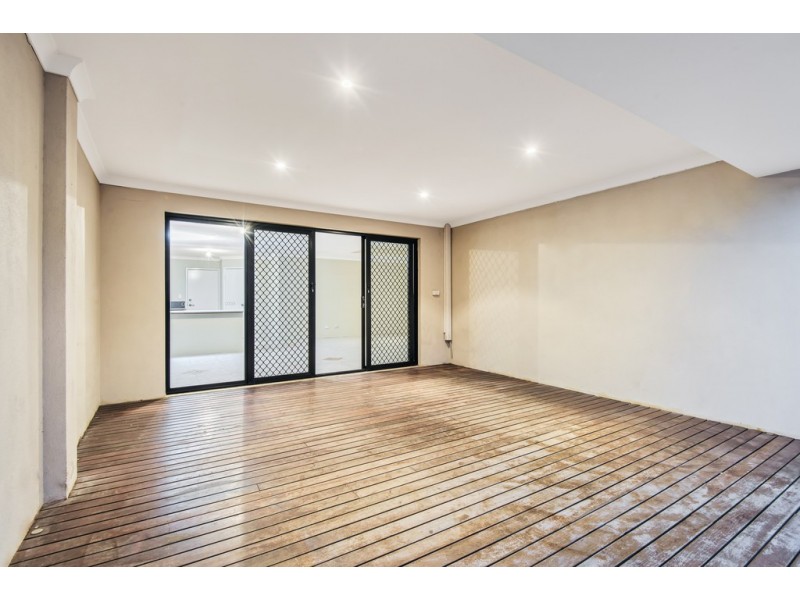 1 Repens Way, Banksia Grove WA 6031