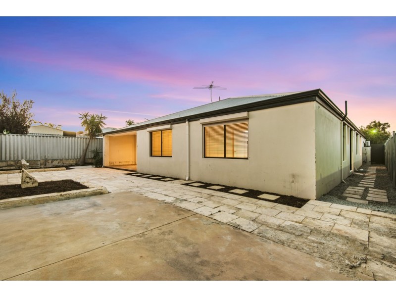 1 Repens Way, Banksia Grove WA 6031