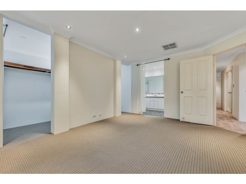 6 Athens Lane, Hocking WA 6065