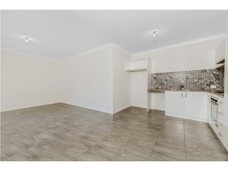 69C Danbury Cres, Girrawheen WA 6064