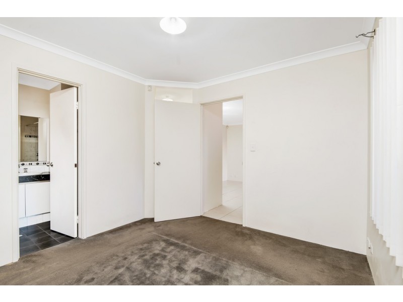 40 Mulwarrie Circle, Wanneroo WA 6065