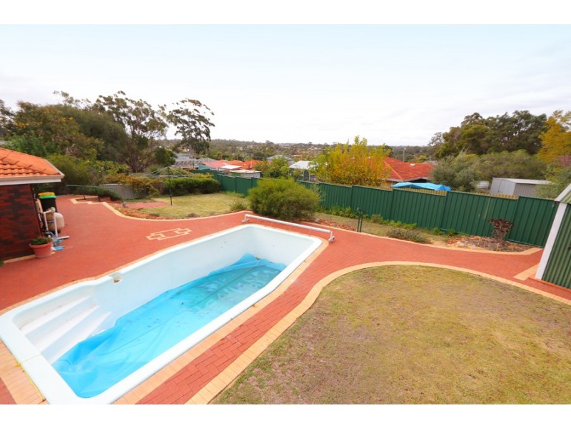 4 Iolanthe Drive, Duncraig WA 6023