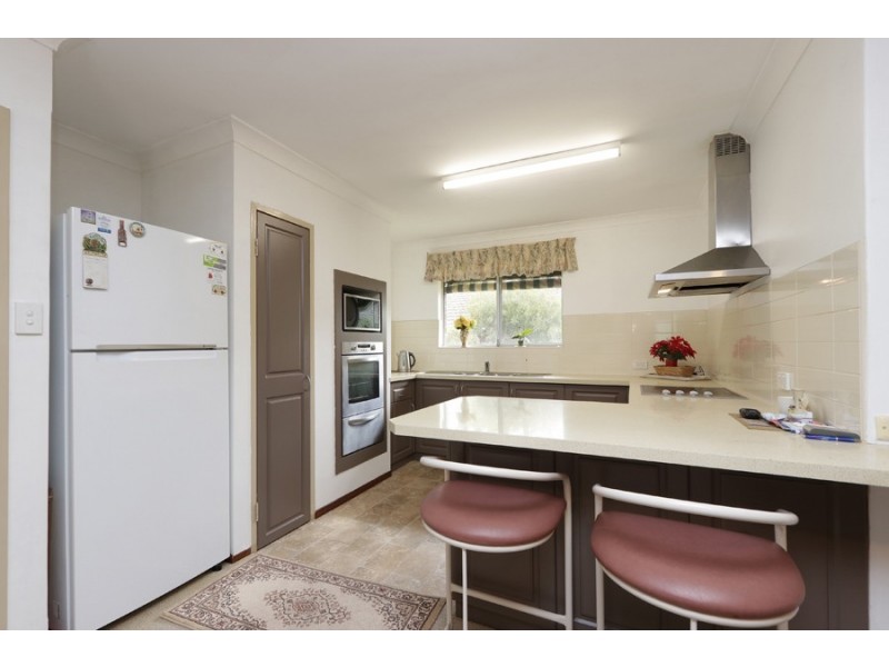 4 Iolanthe Drive, Duncraig WA 6023