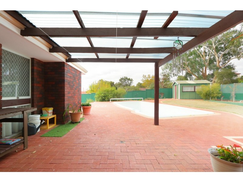 4 Iolanthe Drive, Duncraig WA 6023