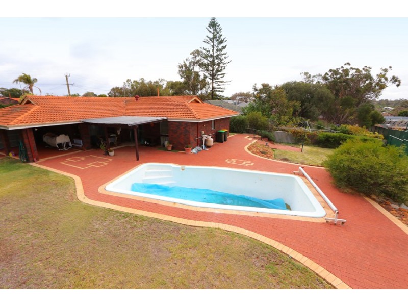 4 Iolanthe Drive, Duncraig WA 6023