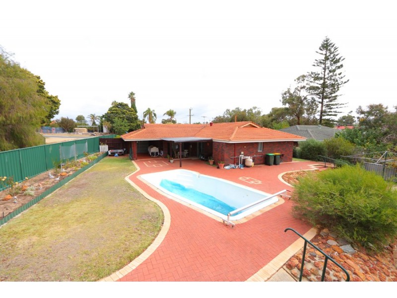 4 Iolanthe Drive, Duncraig WA 6023