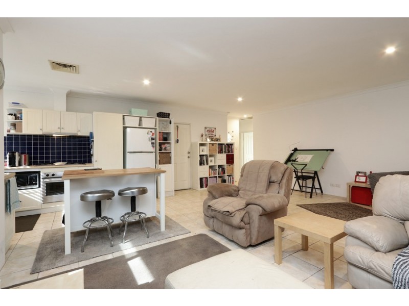 23 and 25 Lilac Hill Vista, Madeley WA 6065