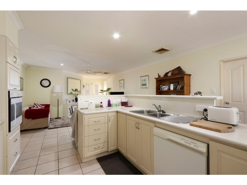 23 and 25 Lilac Hill Vista, Madeley WA 6065