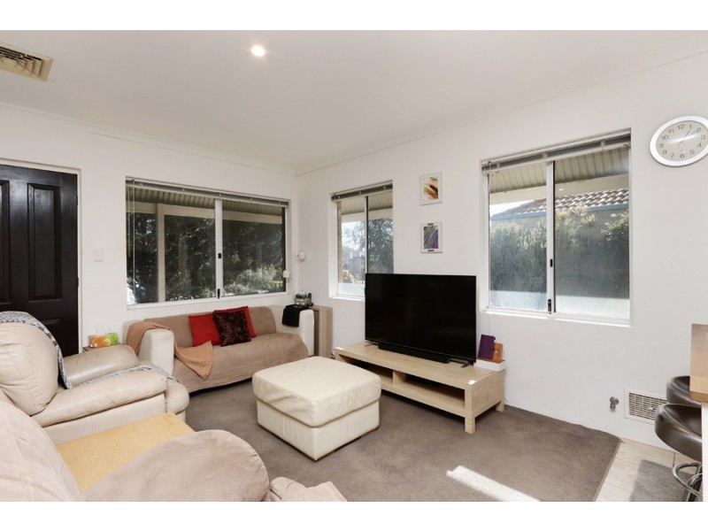 23 and 25 Lilac Hill Vista, Madeley WA 6065