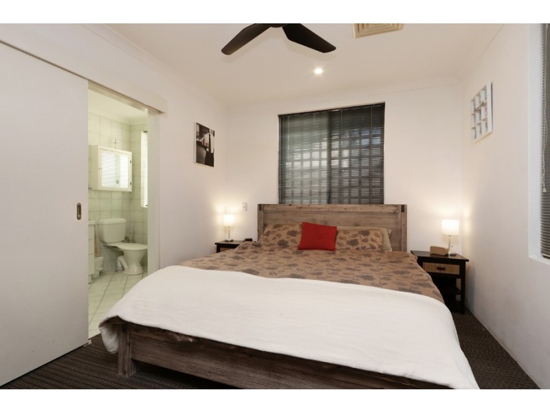 23 and 25 Lilac Hill Vista, Madeley WA 6065