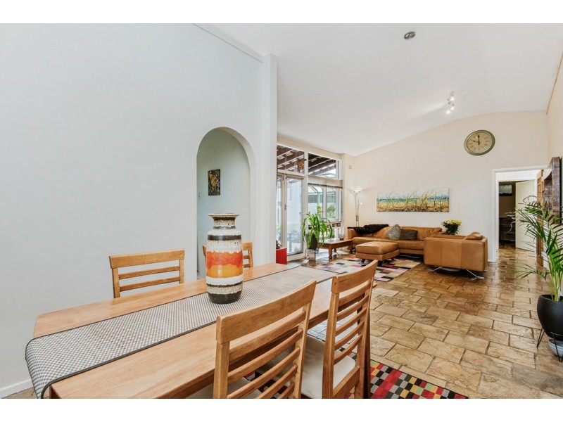 8 Taywood Drive, Wanneroo WA 6065