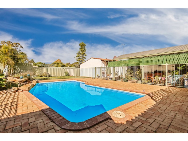 8 Taywood Drive, Wanneroo WA 6065