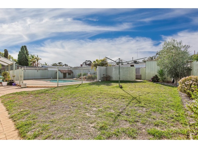 8 Taywood Drive, Wanneroo WA 6065