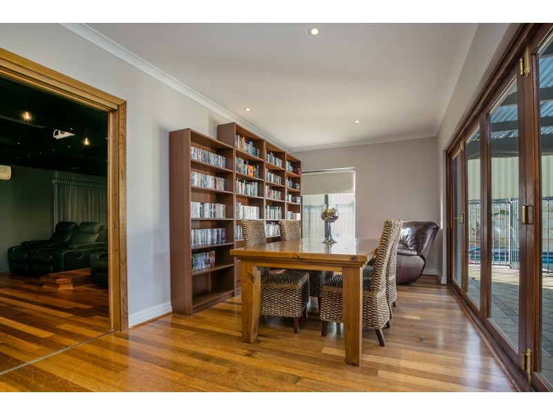 15 Cardiff Gate, Iluka WA 6028