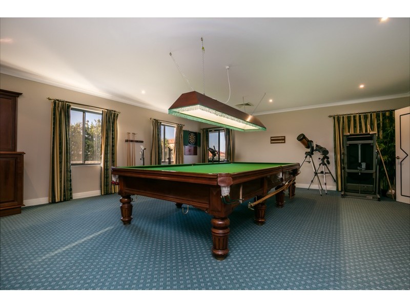 15 Cardiff Gate, Iluka WA 6028