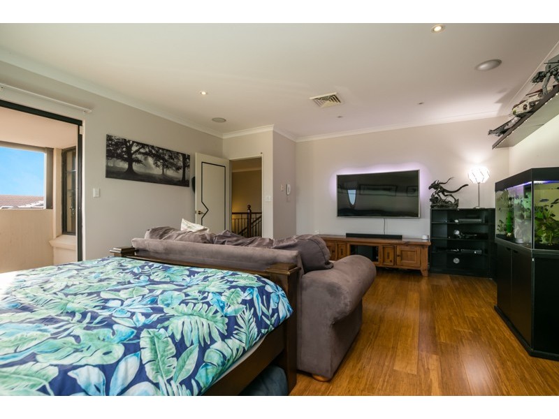 15 Cardiff Gate, Iluka WA 6028