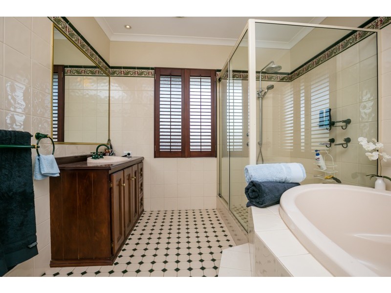 15 Cardiff Gate, Iluka WA 6028