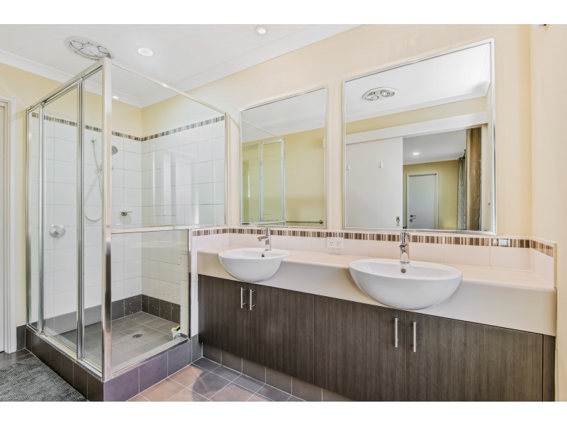 1 Vancouver Parade, Wanneroo WA 6065