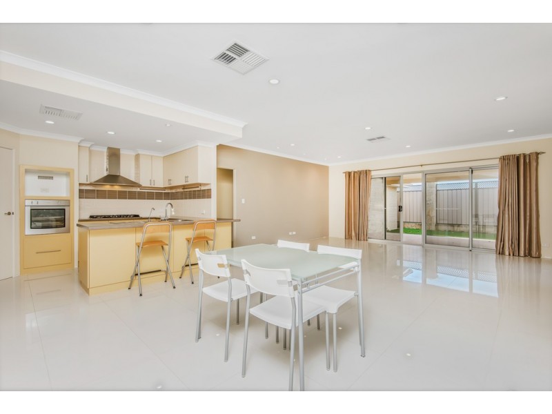 1 Vancouver Parade, Wanneroo WA 6065