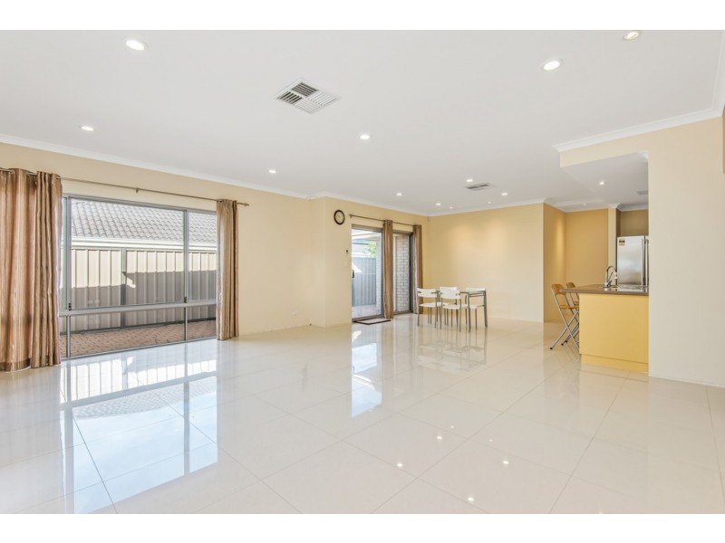 1 Vancouver Parade, Wanneroo WA 6065