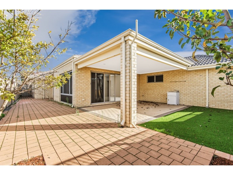 1 Vancouver Parade, Wanneroo WA 6065