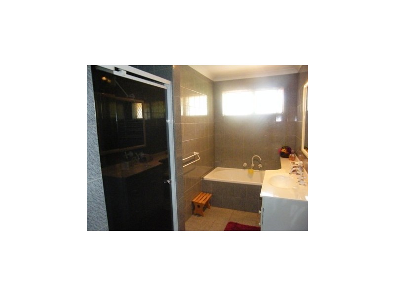 4 Agonis Place, Wanneroo WA 6065