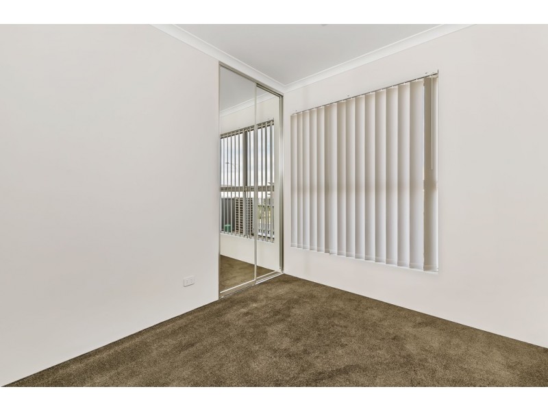 63 Cosmia Grove, Jindalee WA 6036