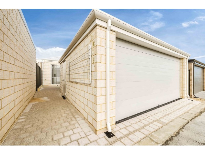 63 Cosmia Grove, Jindalee WA 6036